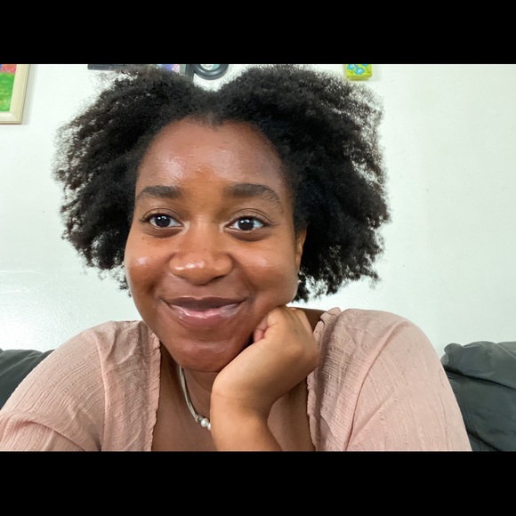 Meet your Posher, Oluchi - Picture 1 of 1